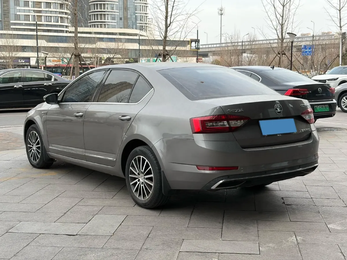 2018 Skoda Octavia 1.6L 110HP L4 6AT,autocango,china used car exporter,china ev exporter,chinese used car exporter,chinese used ev exporter
