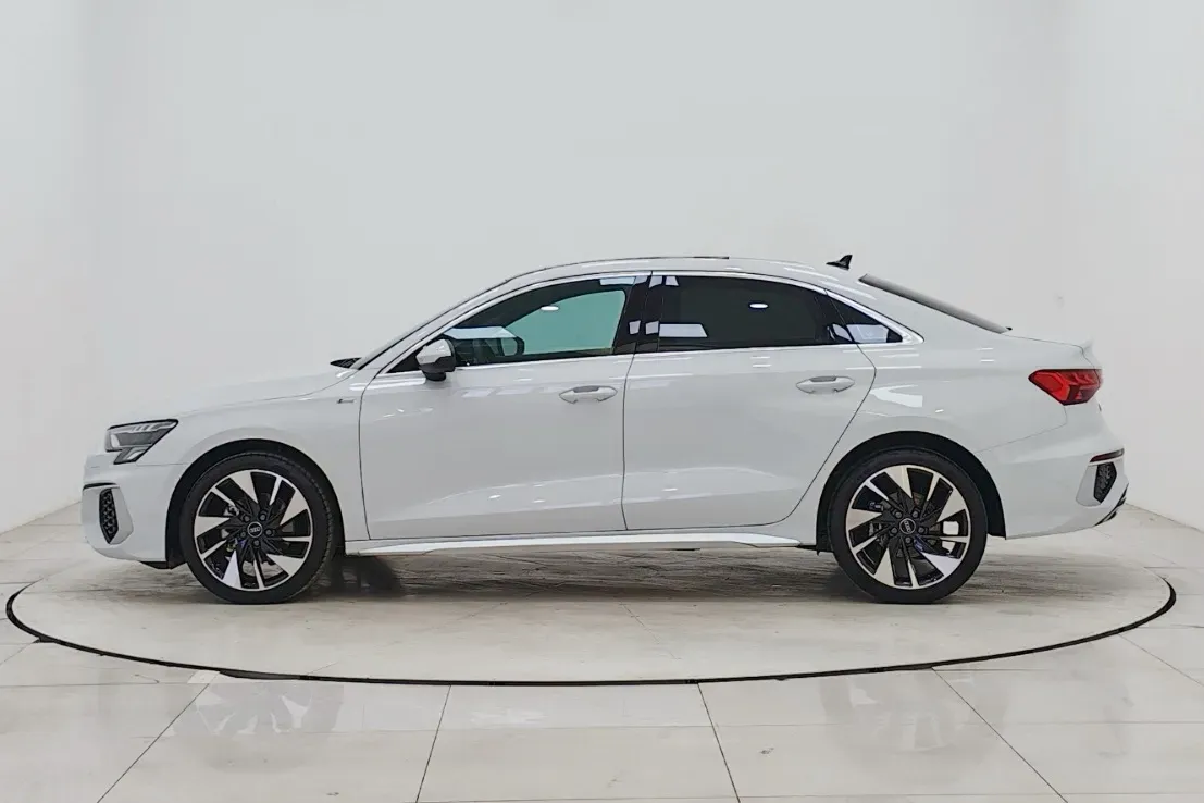 2022 Audi A3 1.4T 150HP L4 7DCT,autocango,china used car exporter,china ev exporter,chinese used car exporter,chinese used ev exporter