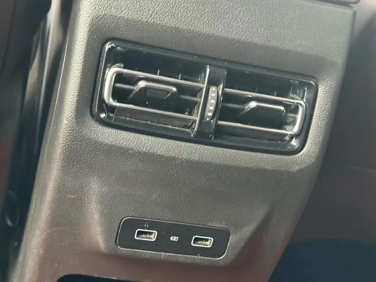 2023 Jetour X90 Plus 1.6T 197HP L4 7DCT,autocango,china used car exporter,china ev exporter,chinese used car exporter,chinese used ev exporter