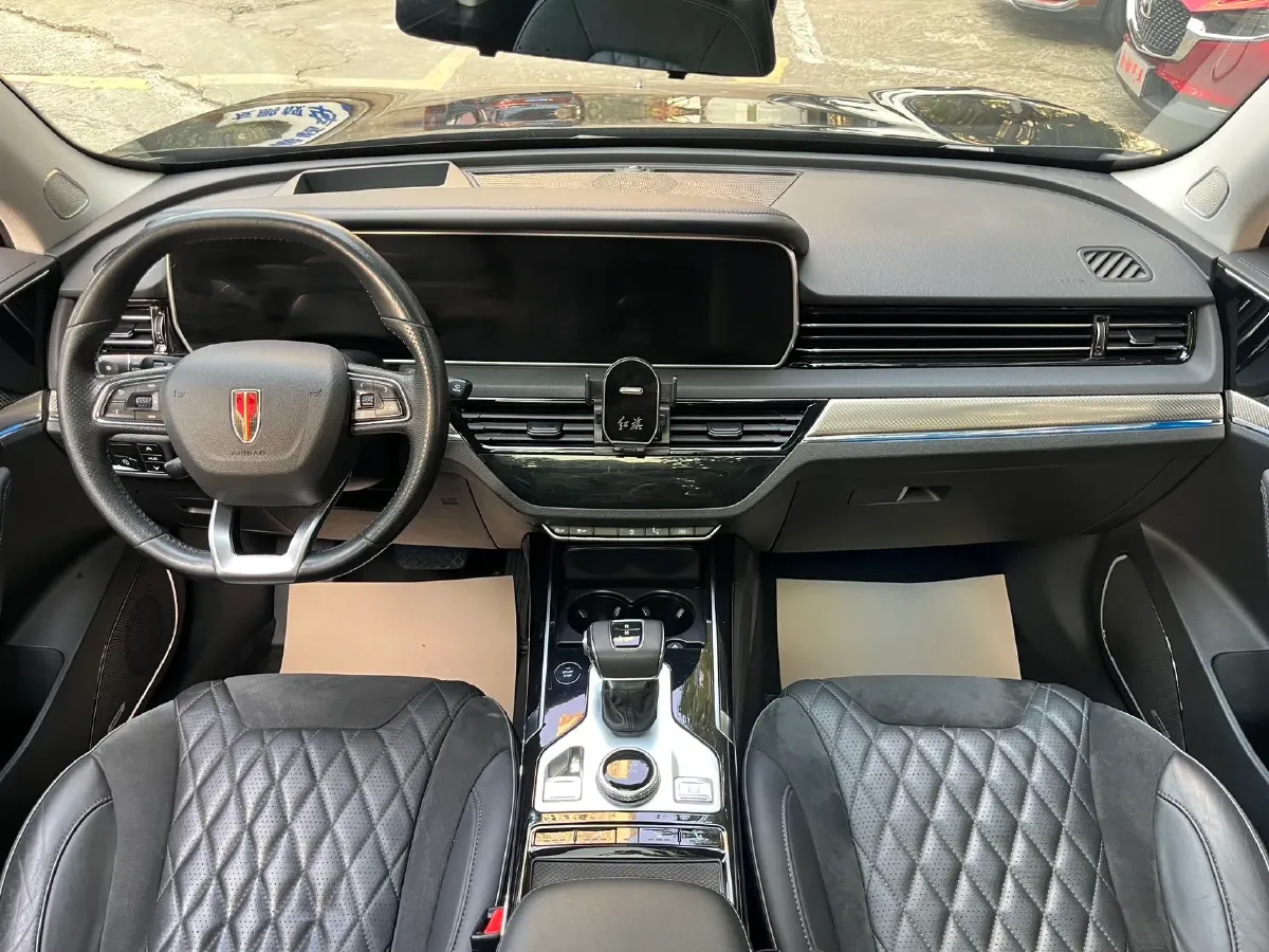2019 HongQi HS5 2.0T 224HP L4 6AT,autocango,china used car exporter,china ev exporter,chinese used car exporter,chinese used ev exporter