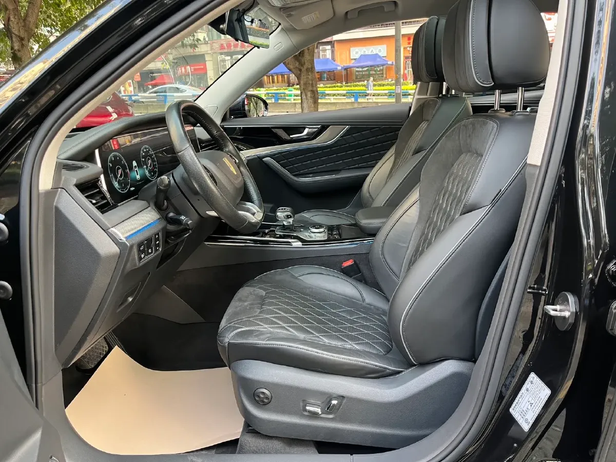 2019 HongQi HS5 2.0T 224HP L4 6AT,autocango,china used car exporter,china ev exporter,chinese used car exporter,chinese used ev exporter