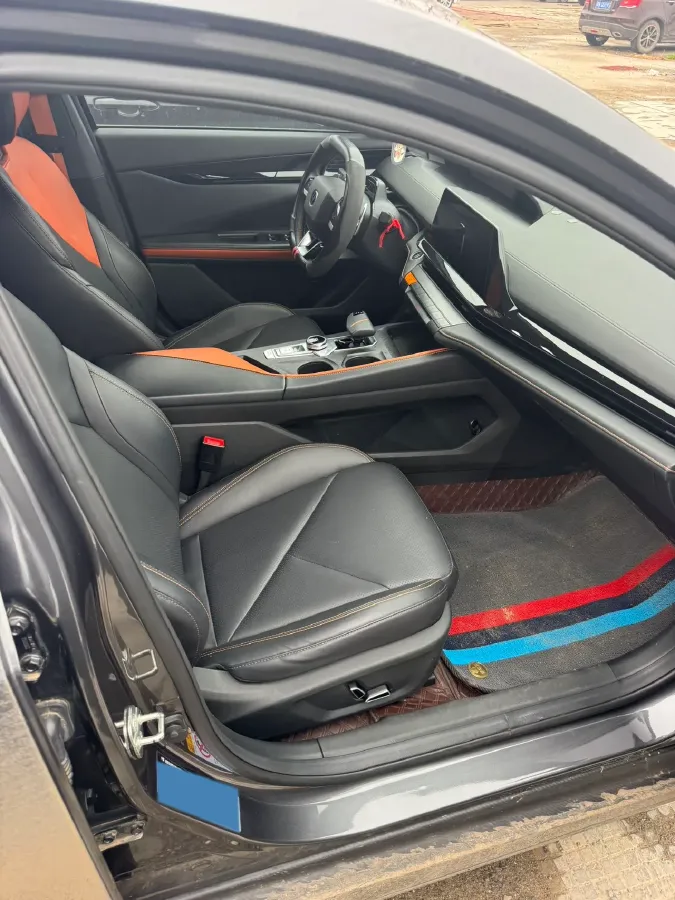 2022 ChangAn UNI-V 1.5T 188HP L4 7DCT,autocango,china used car exporter,china ev exporter,chinese used car exporter,chinese used ev exporter