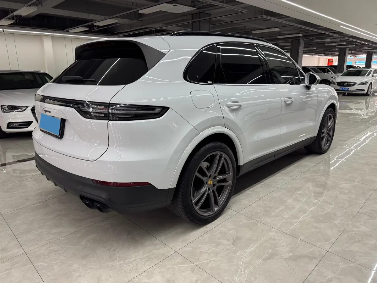 2023 Porsche Cayenne 3.0T 340HP V6 8AT,autocango,china used car exporter,china ev exporter,chinese used car exporter,chinese used ev exporter
