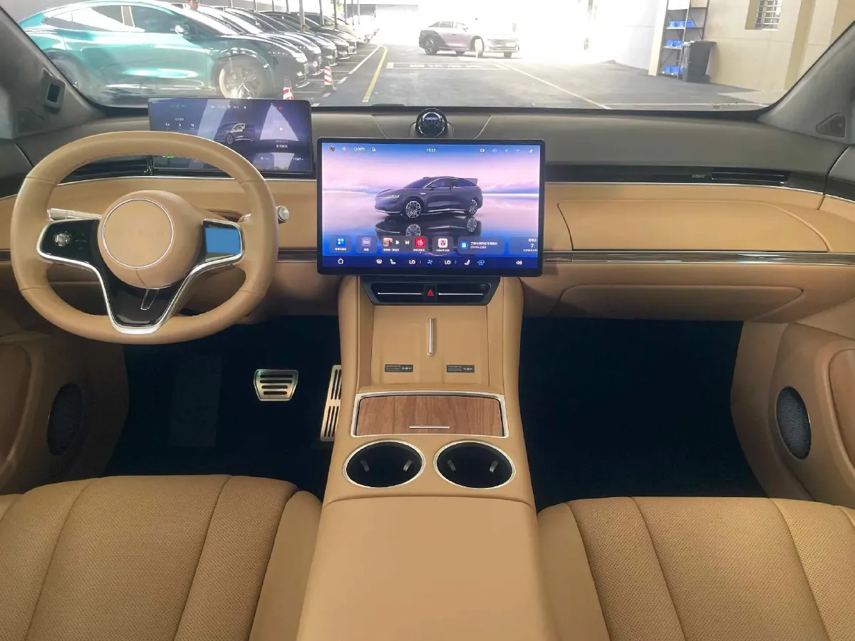 2025 Luxeed R7 REEV 156HP REEV 37KWH,autocango,china used car exporter,china ev exporter,chinese used car exporter,chinese used ev exporter