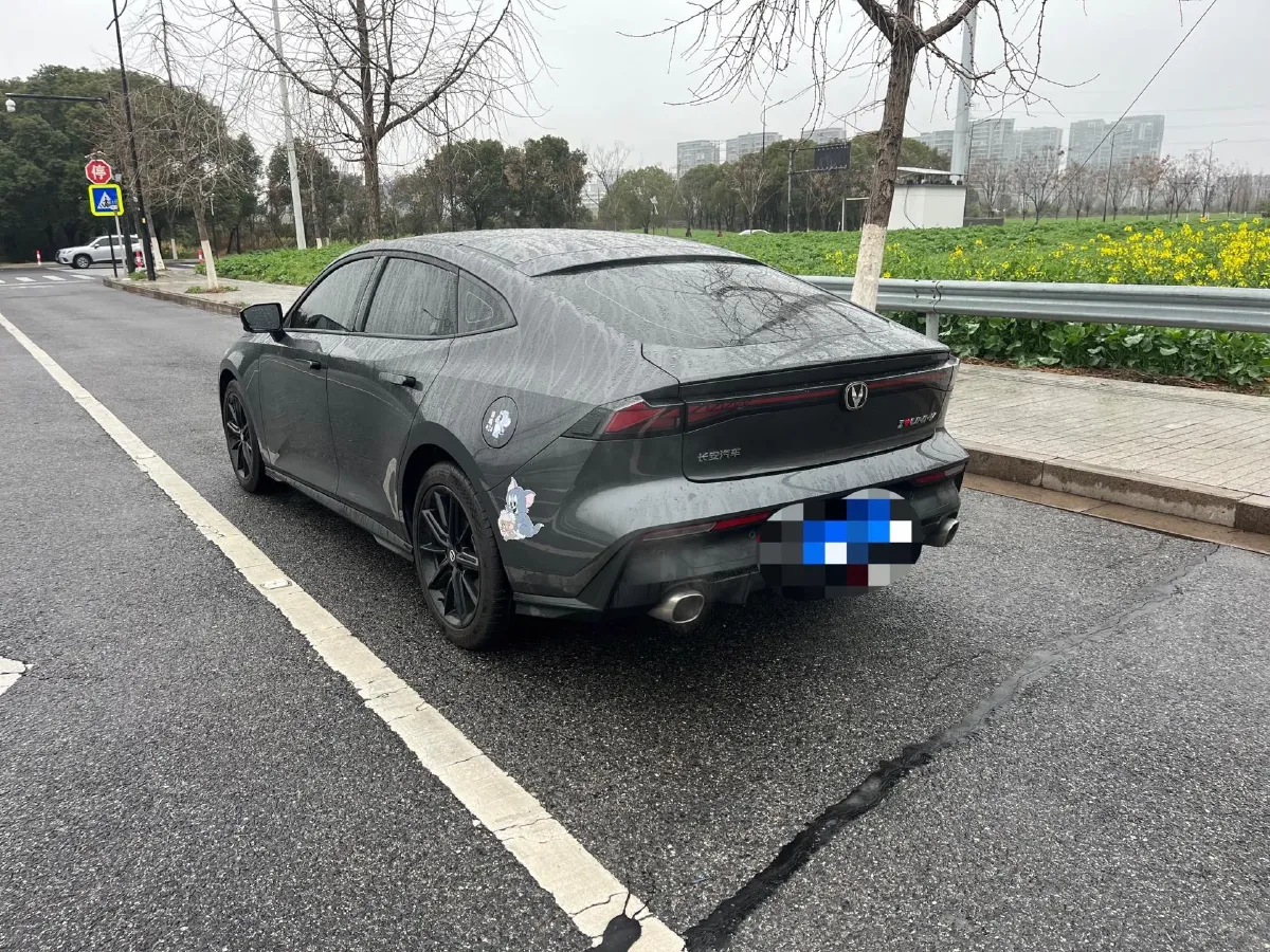 2023 ChangAn UNI-V 1.5T 188HP L4 7DCT,autocango,china used car exporter,china ev exporter,chinese used car exporter,chinese used ev exporter