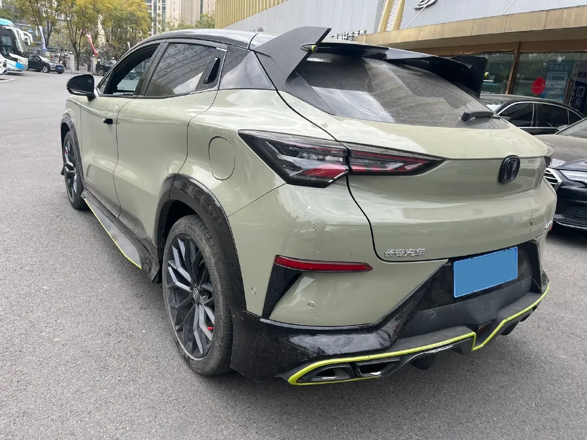 2022 ChangAn UNI-T 1.5T 188HP L4 7DCT,autocango,china used car exporter,china ev exporter,chinese used car exporter,chinese used ev exporter