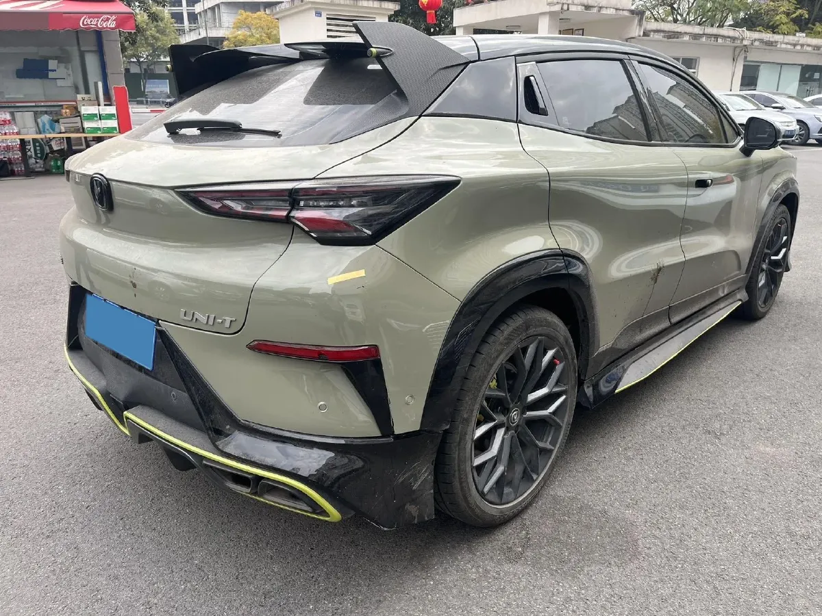 2022 ChangAn UNI-T 1.5T 188HP L4 7DCT,autocango,china used car exporter,china ev exporter,chinese used car exporter,chinese used ev exporter