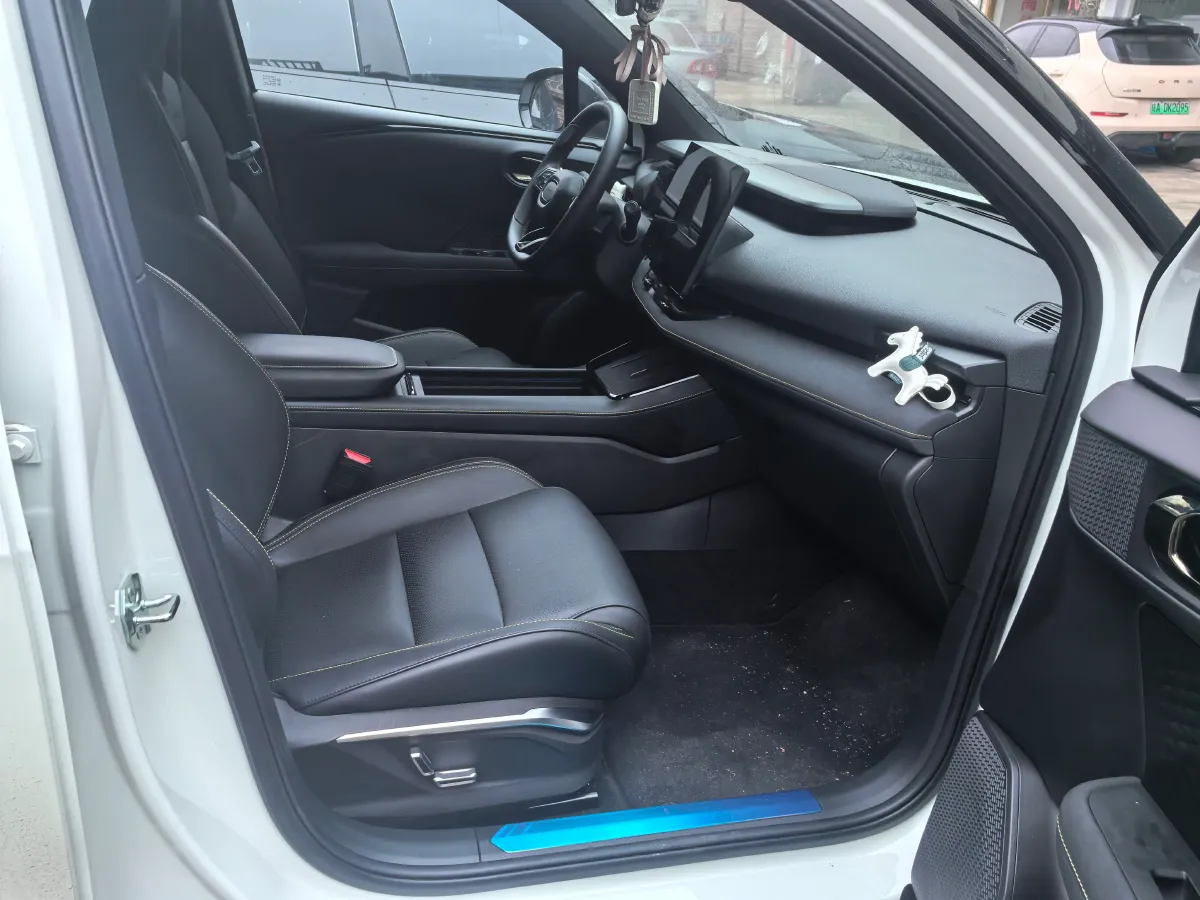 2025 LYNK&CO 06 1.5T 181HP L4 7DCT,autocango,china used car exporter,china ev exporter,chinese used car exporter,chinese used ev exporter