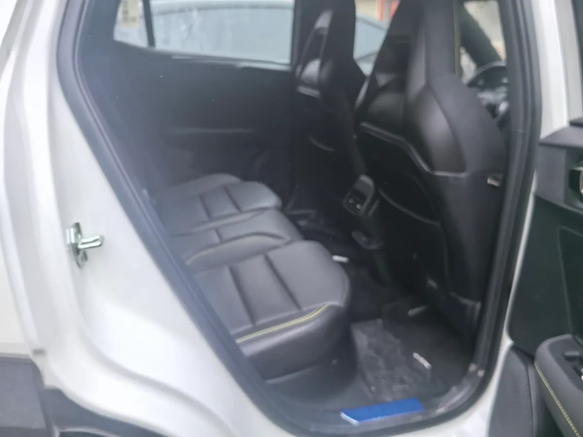 2025 LYNK&CO 06 1.5T 181HP L4 7DCT,autocango,china used car exporter,china ev exporter,chinese used car exporter,chinese used ev exporter