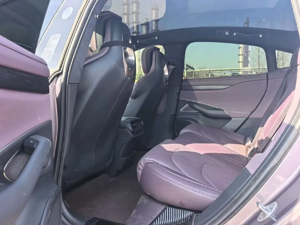 2024 MI SU7 BEV 101KWH,autocango,china used car exporter,china ev exporter,chinese used car exporter,chinese used ev exporter