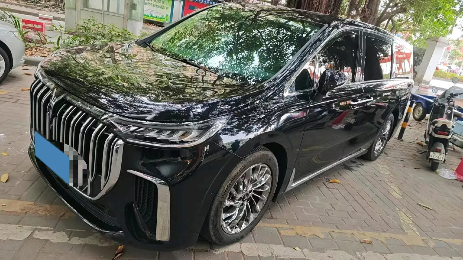 2024 Voyah Dream 1.5T 150HP L4 PHEV 43KWH,autocango,china used car exporter,china ev exporter,chinese used car exporter,chinese used ev exporter