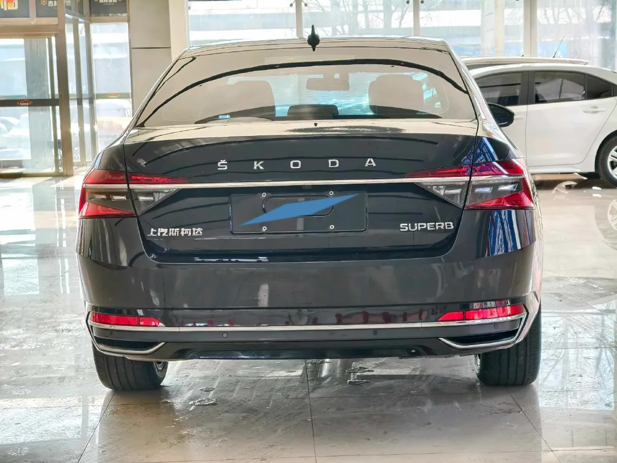2023 Skoda Superb 1.4T 150HP L4 7DCT,autocango,china used car exporter,china ev exporter,chinese used car exporter,chinese used ev exporter