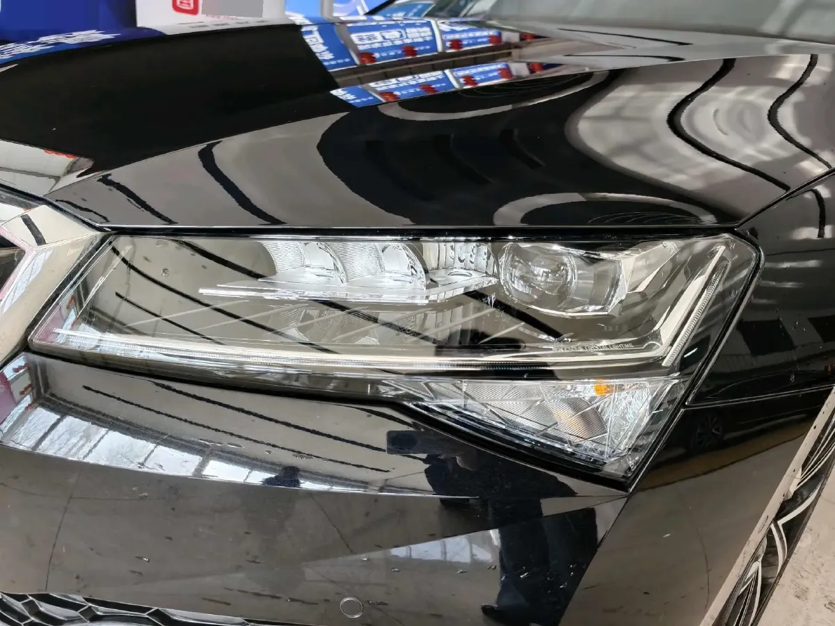 2023 Skoda Superb 1.4T 150HP L4 7DCT,autocango,china used car exporter,china ev exporter,chinese used car exporter,chinese used ev exporter