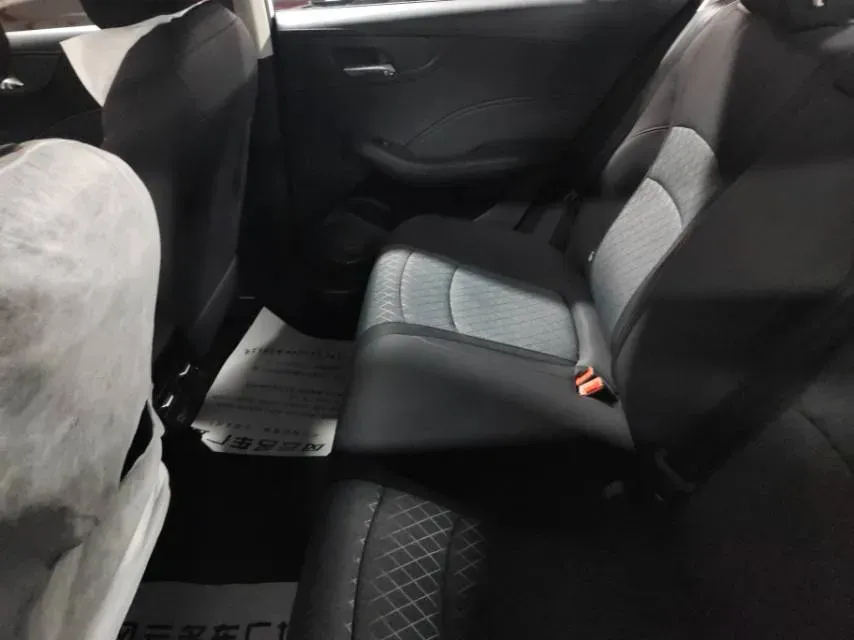 2023 Roewe i5 1.5L 129HP L4 5MT,autocango,china used car exporter,china ev exporter,chinese used car exporter,chinese used ev exporter