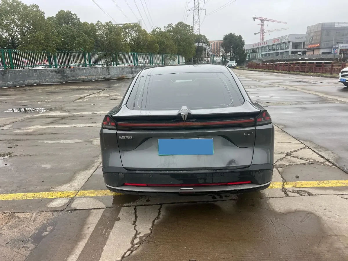 2024 Deepal L07 BEV 56.12KWH,autocango,china used car exporter,china ev exporter,chinese used car exporter,chinese used ev exporter