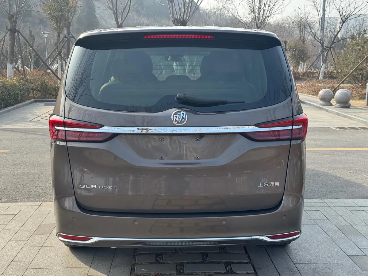2022 Buick GL8 2.0T 237HP L4 9AT,autocango,china used car exporter,china ev exporter,chinese used car exporter,chinese used ev exporter