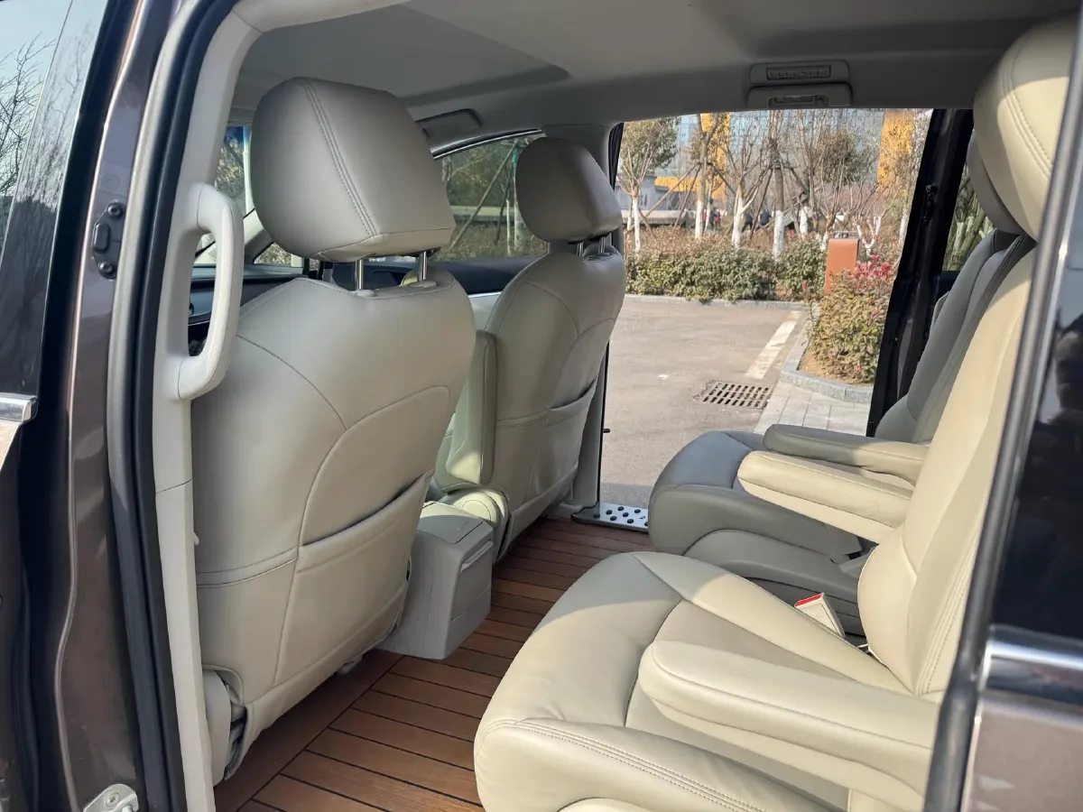 2022 Buick GL8 2.0T 237HP L4 9AT,autocango,china used car exporter,china ev exporter,chinese used car exporter,chinese used ev exporter