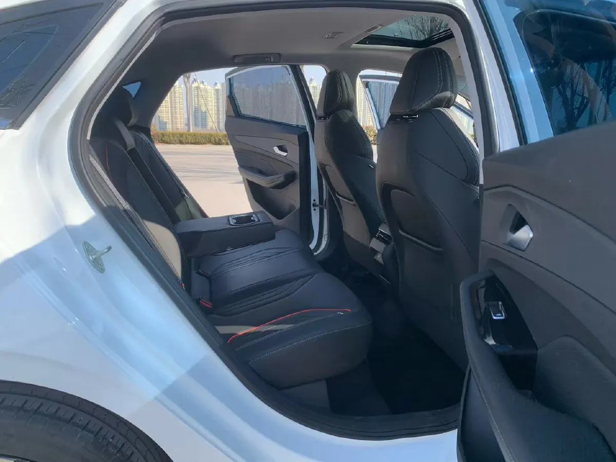 2022 Geely Binray 1.5T 181HP L4 7DCT,autocango,china used car exporter,china ev exporter,chinese used car exporter,chinese used ev exporter