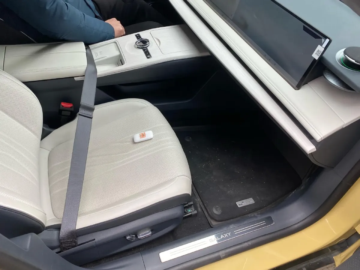 2024 Geely Galaxy E8 BEV 76KWH,autocango,china used car exporter,china ev exporter,chinese used car exporter,chinese used ev exporter