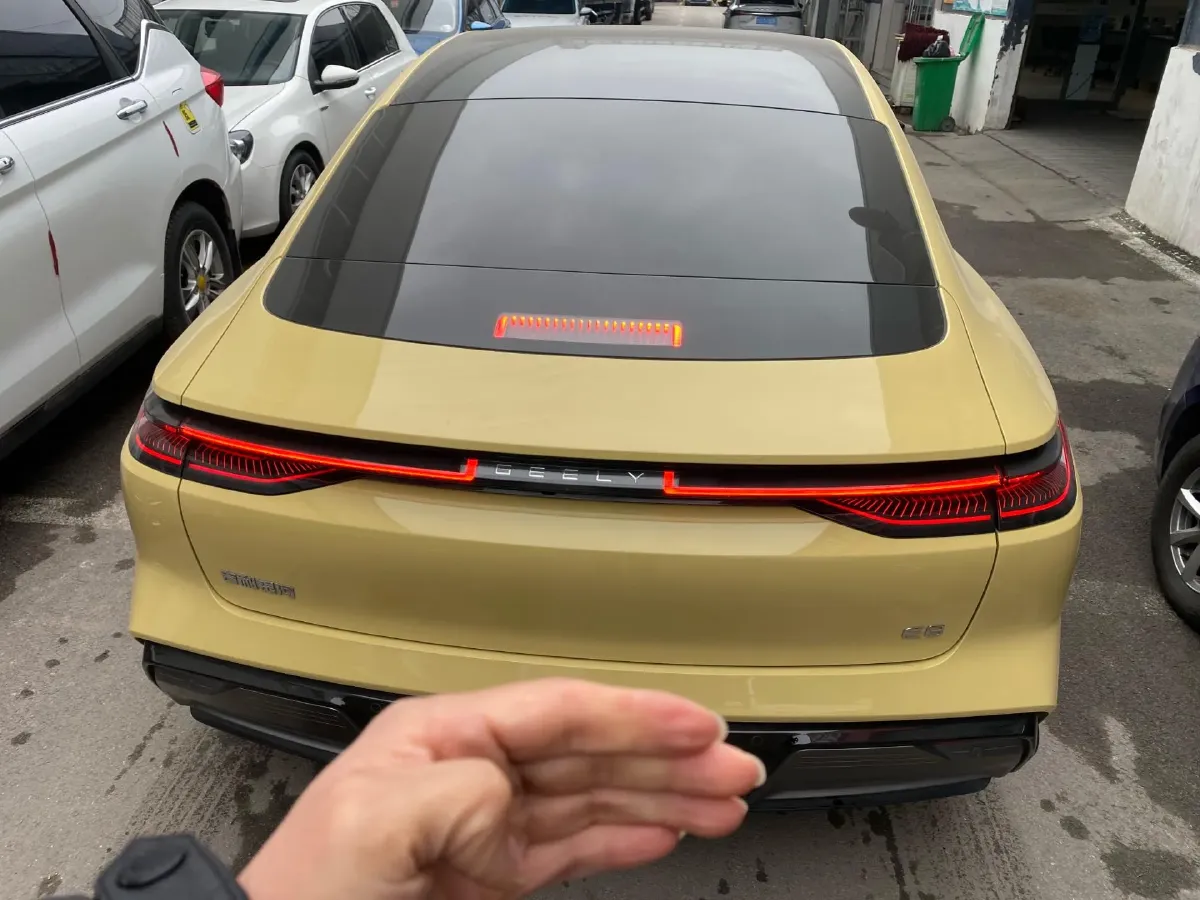 2024 Geely Galaxy E8 BEV 76KWH,autocango,china used car exporter,china ev exporter,chinese used car exporter,chinese used ev exporter