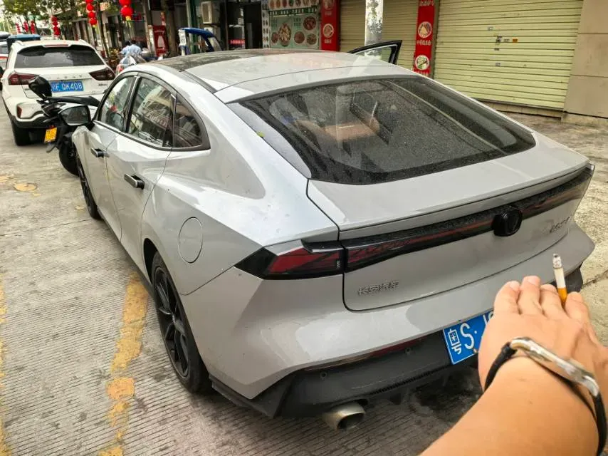 2022 ChangAn UNI-V 1.5T 188HP L4 7DCT,autocango,china used car exporter,china ev exporter,chinese used car exporter,chinese used ev exporter