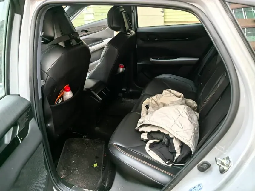 2022 ChangAn UNI-V 1.5T 188HP L4 7DCT,autocango,china used car exporter,china ev exporter,chinese used car exporter,chinese used ev exporter