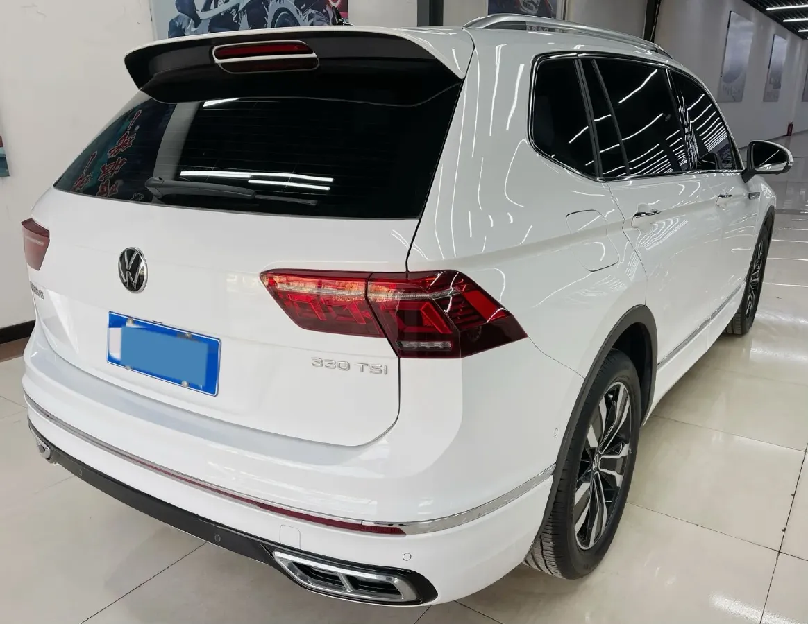 2024 Volkswagen Tiguan L 2.0T 186HP L4 7DCT,autocango,china used car exporter,china ev exporter,chinese used car exporter,chinese used ev exporter