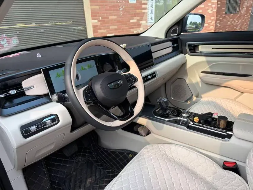 2024 Geely OkavangoPRO 1.5T 181HP L4 7DCT,autocango,china used car exporter,china ev exporter,chinese used car exporter,chinese used ev exporter