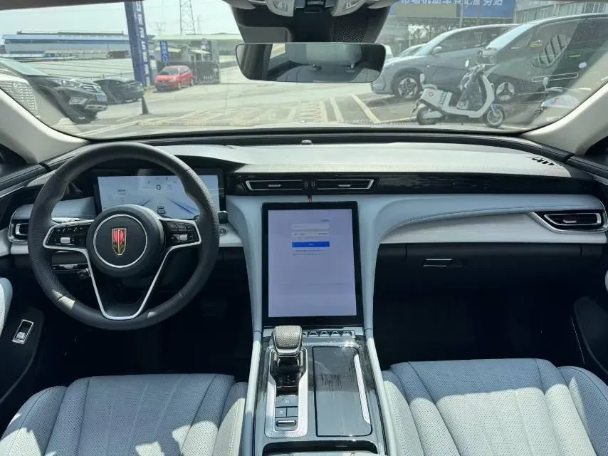 2025 HongQi H5 1.5T 150HP L4 1DHT PHEV,autocango,china used car exporter,china ev exporter,chinese used car exporter,chinese used ev exporter