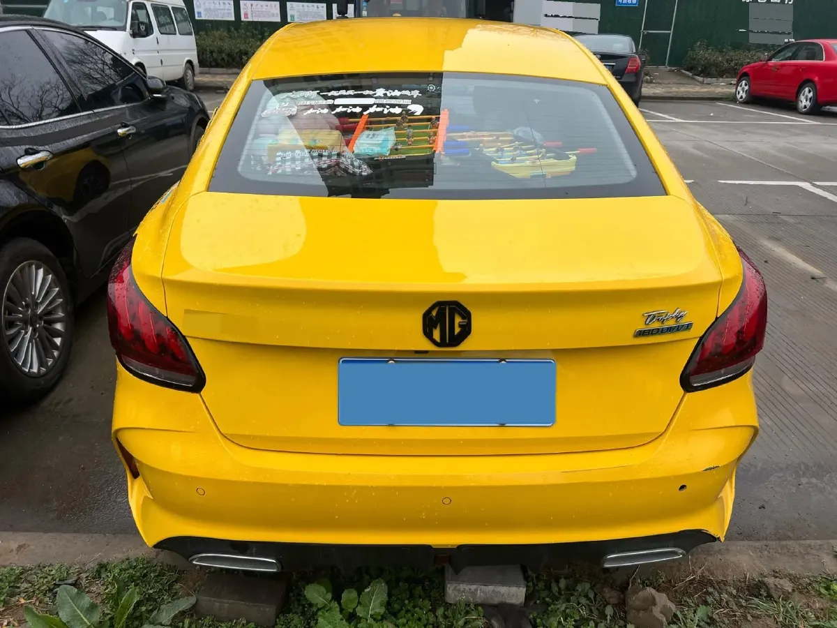 2022 MG 5 1.5L 120HP L4 5MT,autocango,china used car exporter,china ev exporter,chinese used car exporter,chinese used ev exporter