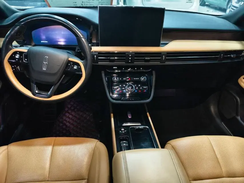 2022 Lincoln Corsair 2.0T 245HP L4 8AT,autocango,china used car exporter,china ev exporter,chinese used car exporter,chinese used ev exporter