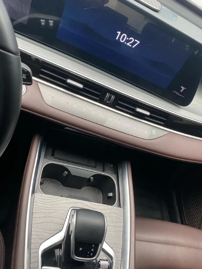 2024 Chery Tiggo 8 PRO 1.6T 197HP L4 7DCT,autocango,china used car exporter,china ev exporter,chinese used car exporter,chinese used ev exporter