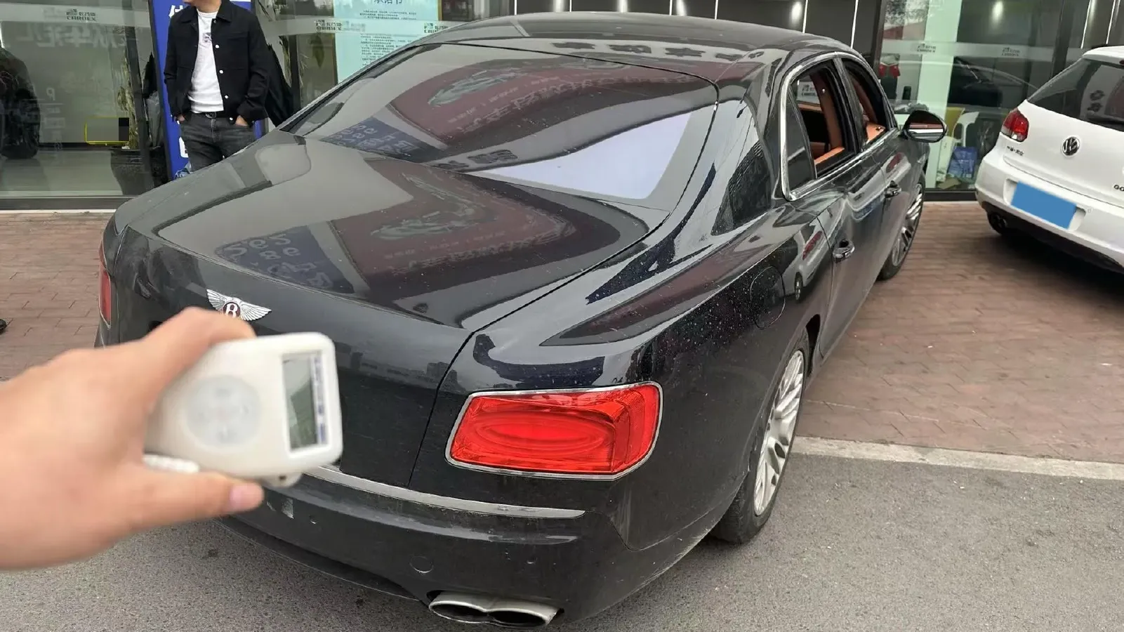 2017 Bentley Flying Spur 4.0T 507HP V8 8AT,autocango,china used car exporter,china ev exporter,chinese used car exporter,chinese used ev exporter