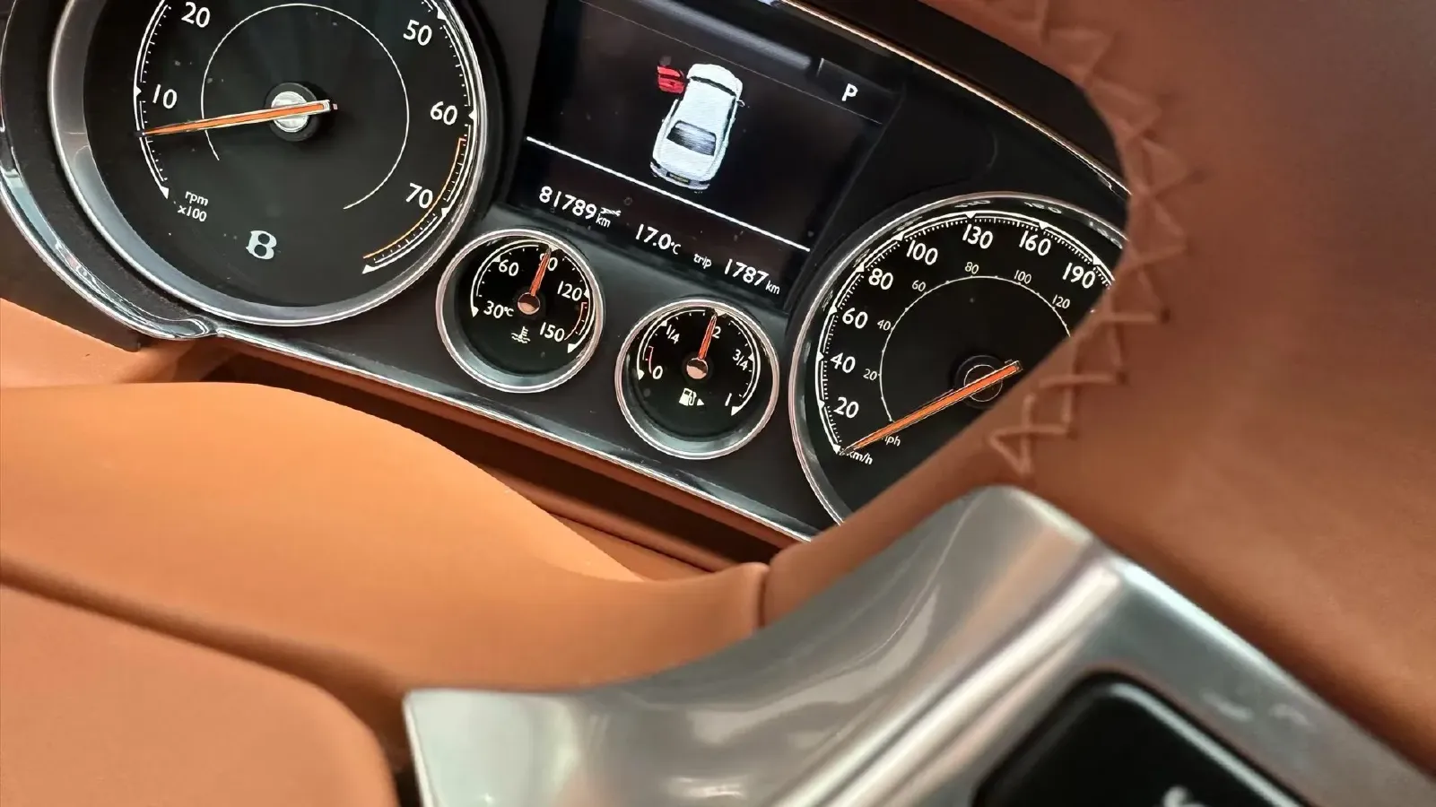 2017 Bentley Flying Spur 4.0T 507HP V8 8AT,autocango,china used car exporter,china ev exporter,chinese used car exporter,chinese used ev exporter