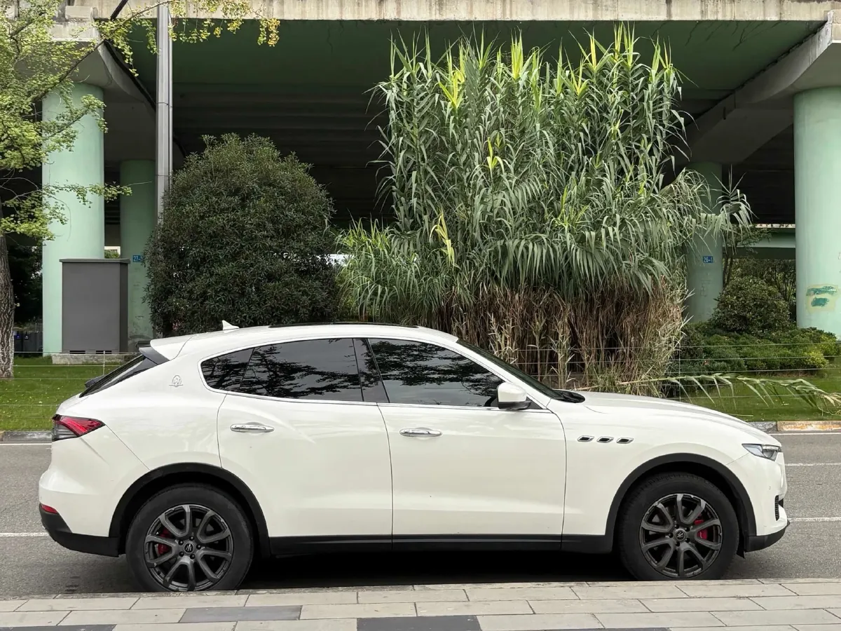 2021 Maserati Levante 3.0T 350HP V6 8AT,autocango,china used car exporter,china ev exporter,chinese used car exporter,chinese used ev exporter