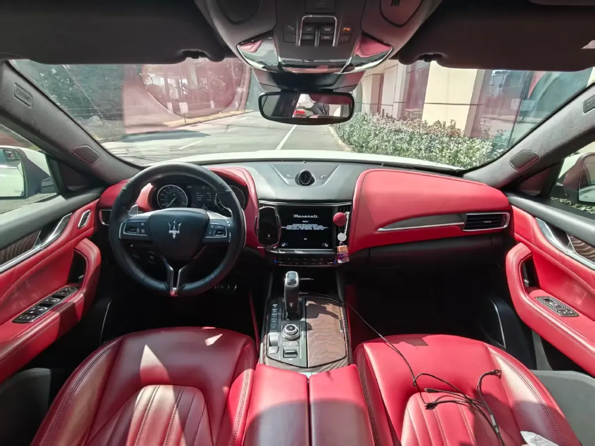 2021 Maserati Levante 3.0T 350HP V6 8AT,autocango,china used car exporter,china ev exporter,chinese used car exporter,chinese used ev exporter