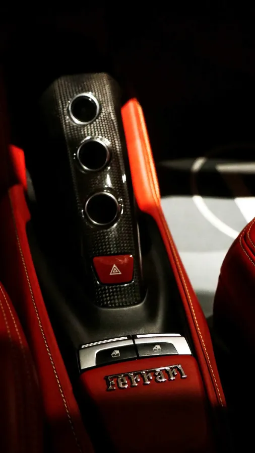 2015 Ferrari 488 3.9T 670HP V8 7DCT,autocango,china used car exporter,china ev exporter,chinese used car exporter,chinese used ev exporter