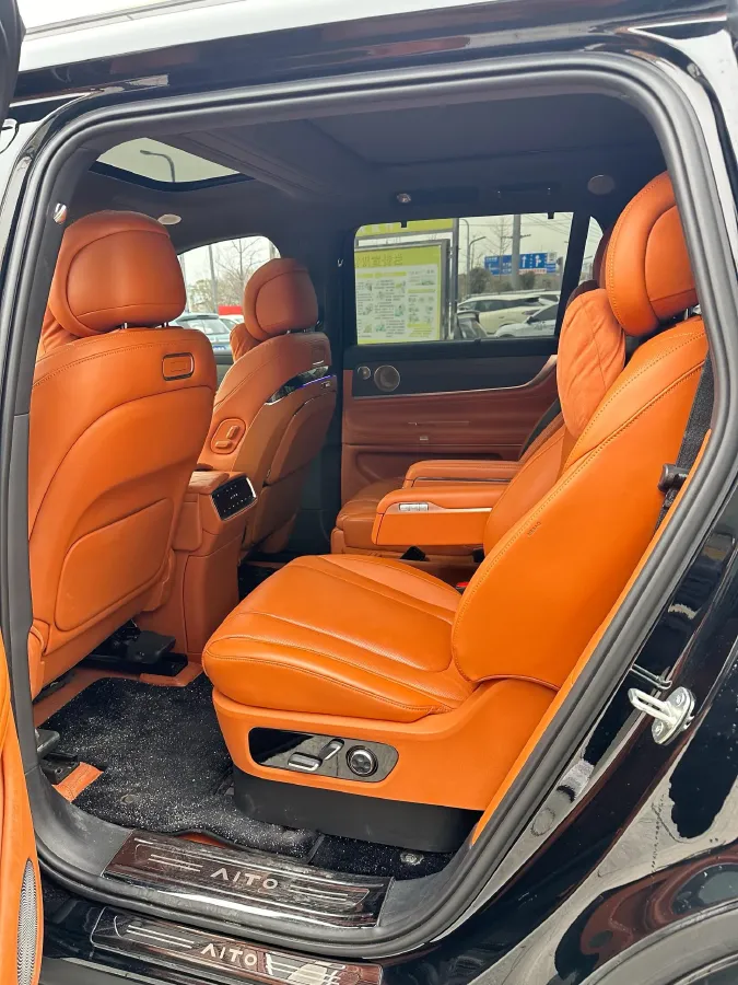 2024 AITO AITO M9 1.5T 152HP L4 REEV 42KWH,autocango,china used car exporter,china ev exporter,chinese used car exporter,chinese used ev exporter