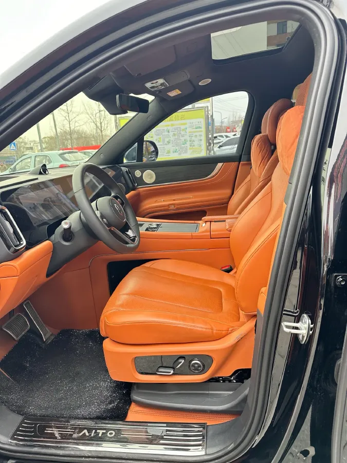 2024 AITO AITO M9 1.5T 152HP L4 REEV 42KWH,autocango,china used car exporter,china ev exporter,chinese used car exporter,chinese used ev exporter