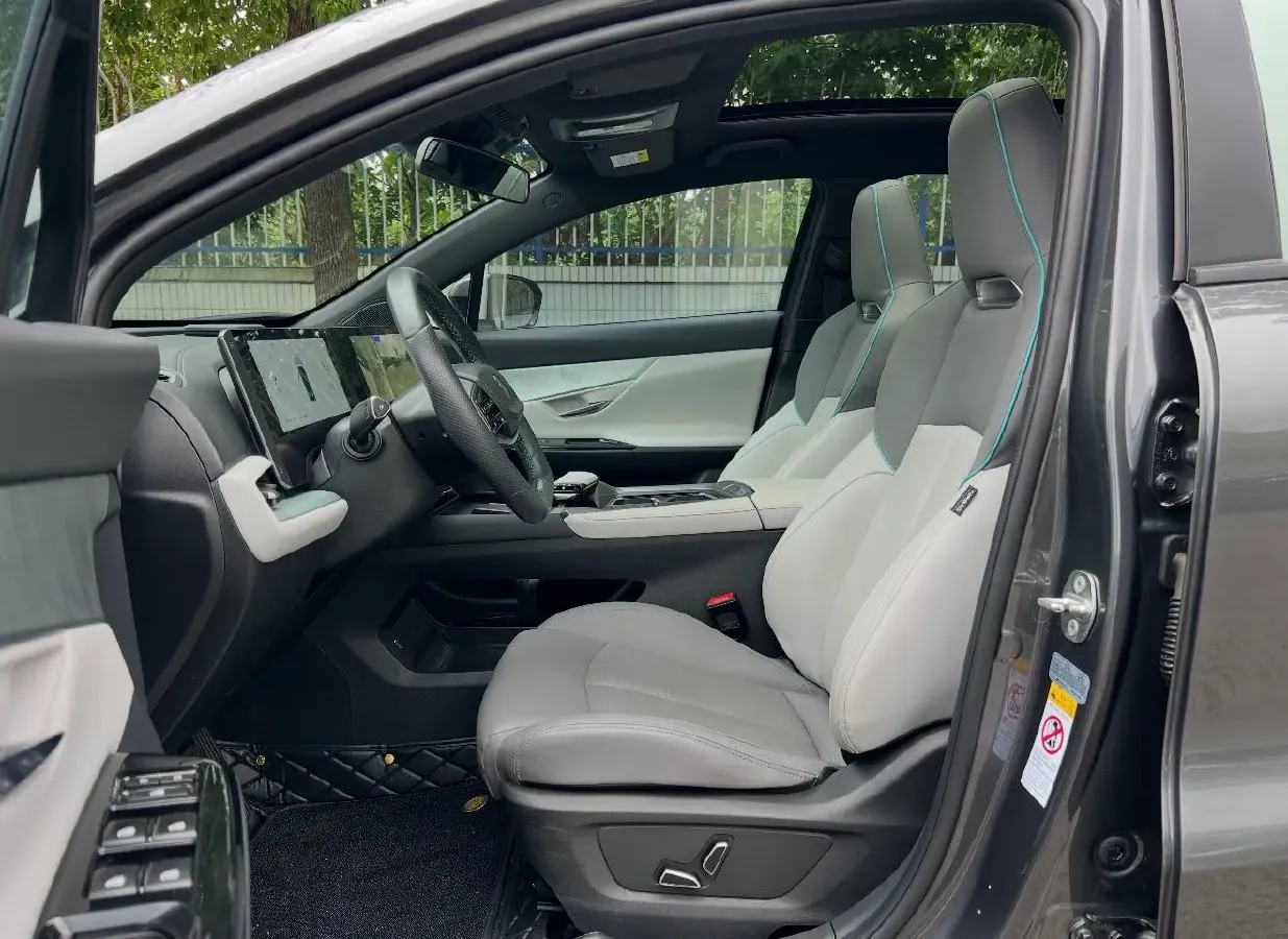 2023 ChangAn UNI-T 1.5T 188HP L4 7DCT,autocango,china used car exporter,china ev exporter,chinese used car exporter,chinese used ev exporter