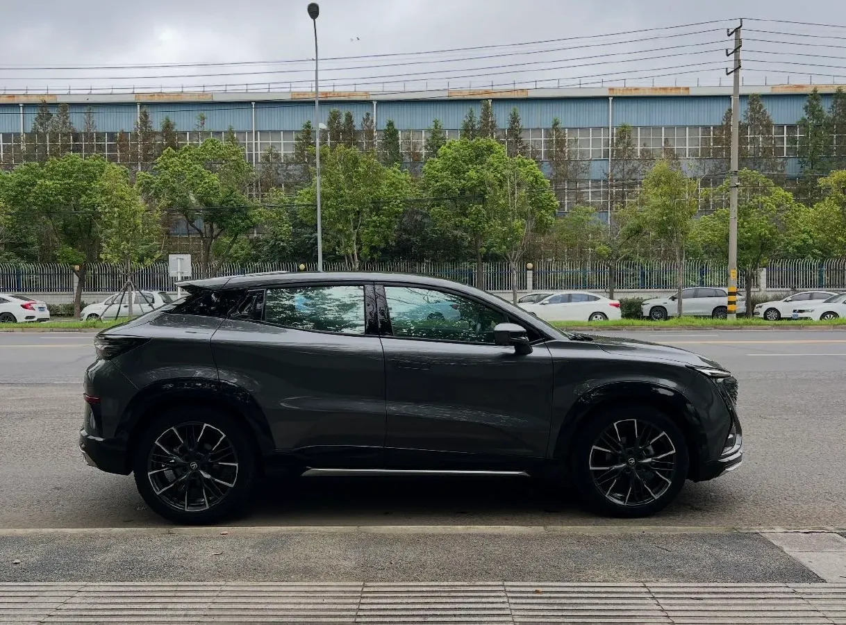 2023 ChangAn UNI-T 1.5T 188HP L4 7DCT,autocango,china used car exporter,china ev exporter,chinese used car exporter,chinese used ev exporter