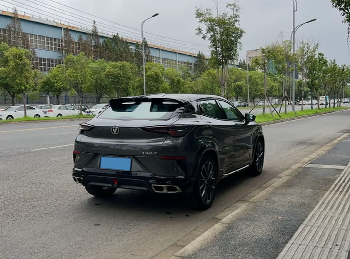 2023 ChangAn UNI-T 1.5T 188HP L4 7DCT,autocango,china used car exporter,china ev exporter,chinese used car exporter,chinese used ev exporter