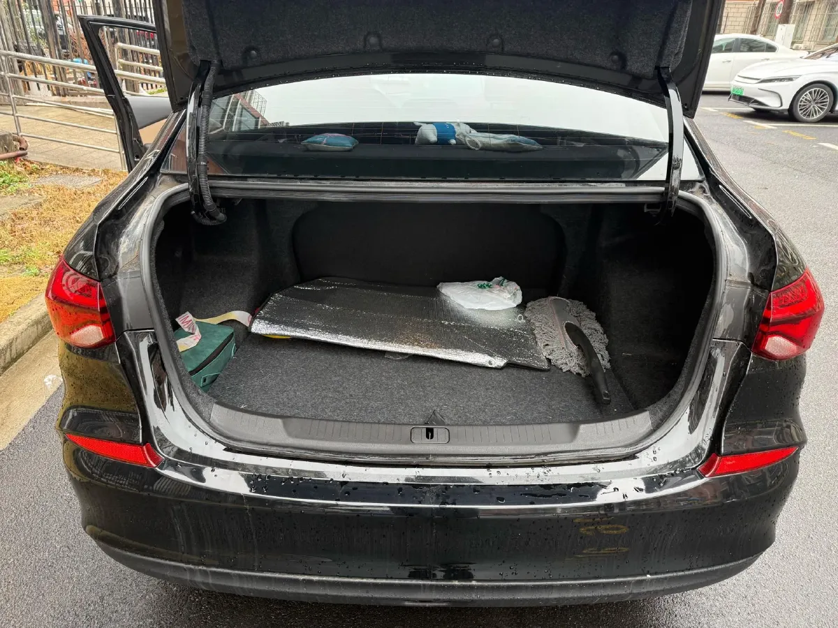 2022 Chevrolet Monza 1.5L 113HP L4 6AT,autocango,china used car exporter,china ev exporter,chinese used car exporter,chinese used ev exporter