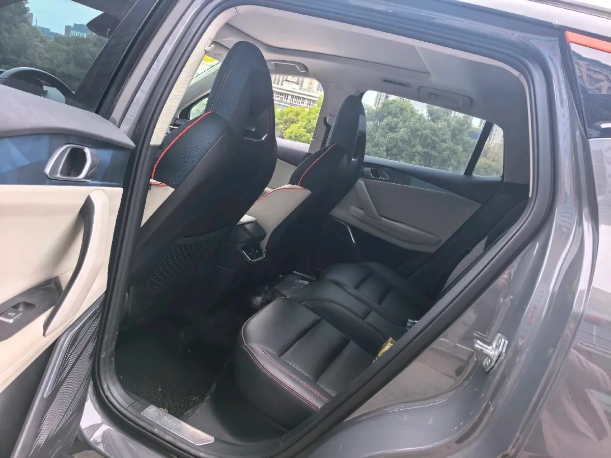 2023 LYNK&CO 06 1.5T 181HP L4 7DCT,autocango,china used car exporter,china ev exporter,chinese used car exporter,chinese used ev exporter