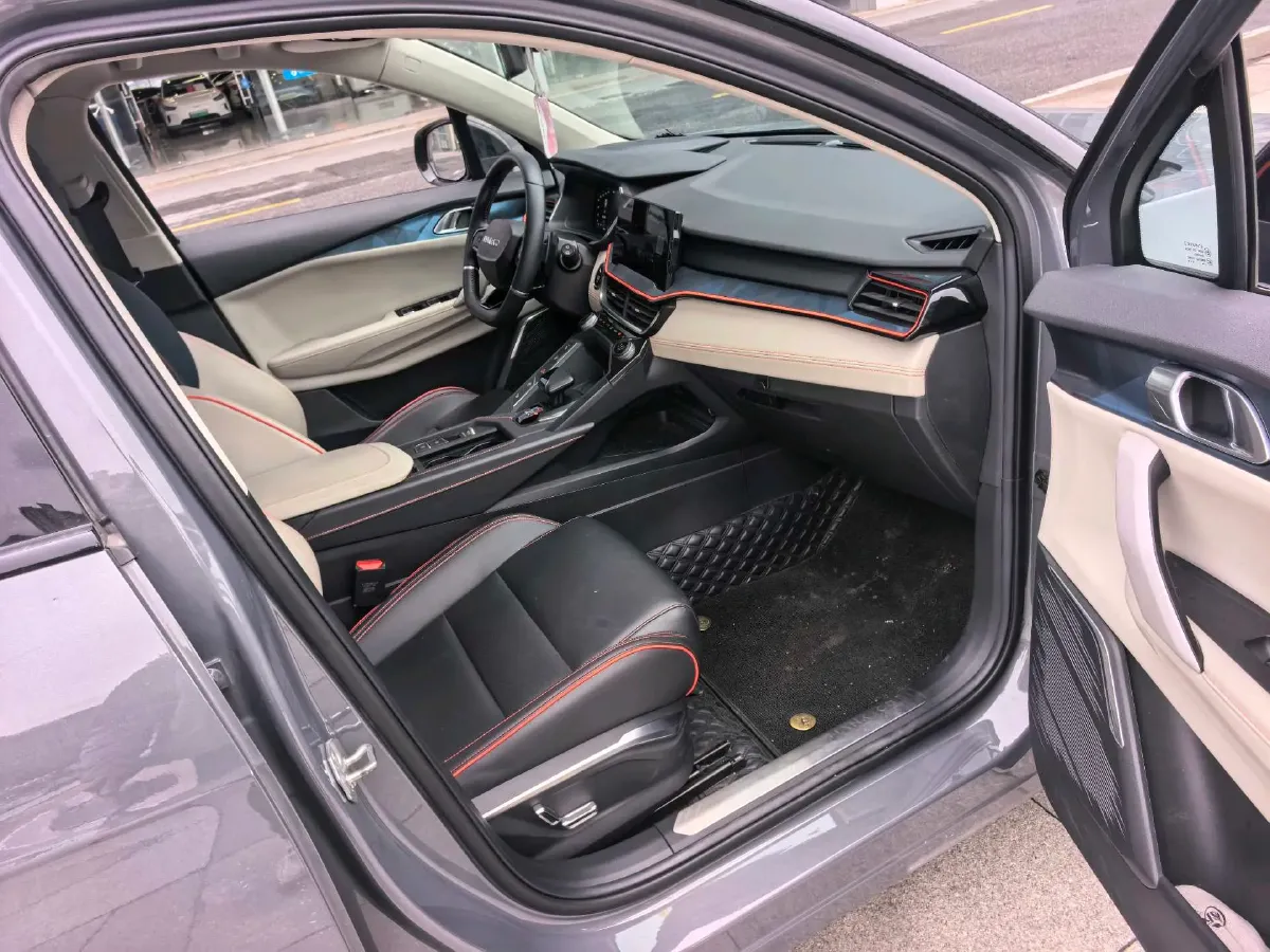 2023 LYNK&CO 06 1.5T 181HP L4 7DCT,autocango,china used car exporter,china ev exporter,chinese used car exporter,chinese used ev exporter