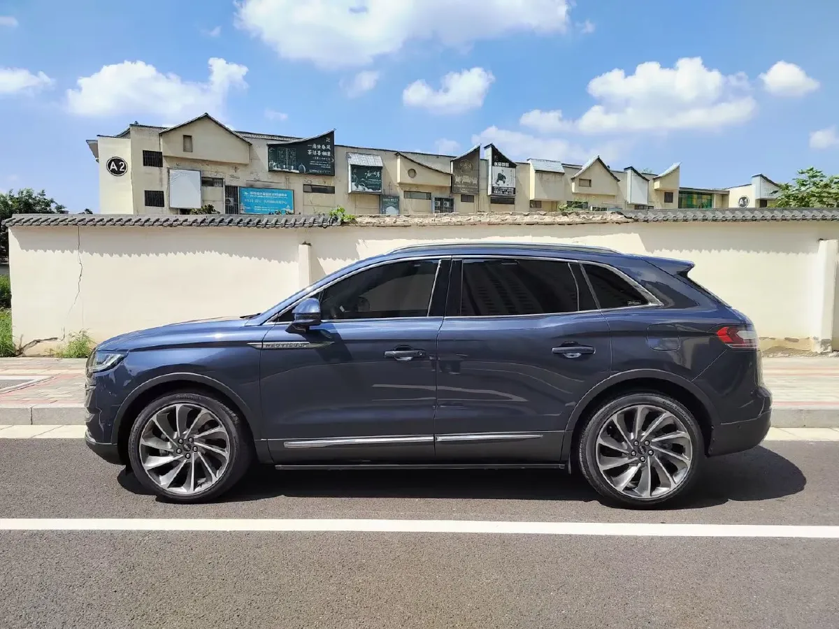 2021 Lincoln Nautilus 2.7T 322HP V6 8AT,autocango,china used car exporter,china ev exporter,chinese used car exporter,chinese used ev exporter