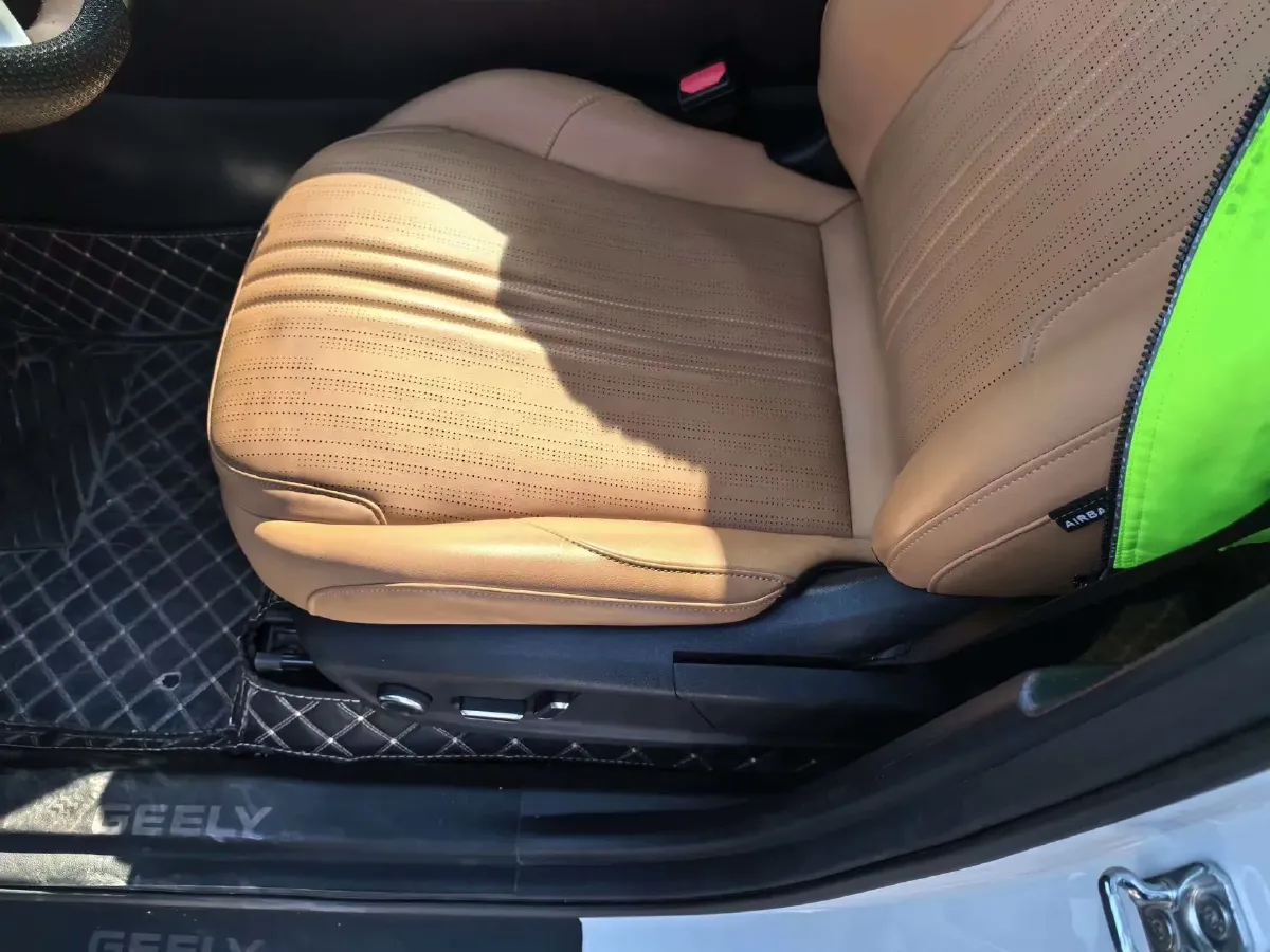 2023 Geely Galaxy L7 1.5T 163HP L4 3DHT PHEV 18.7KWH,autocango,china used car exporter,china ev exporter,chinese used car exporter,chinese used ev exporter