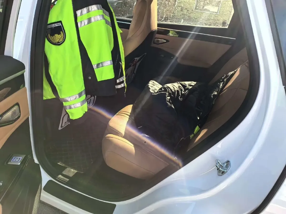 2023 Geely Galaxy L7 1.5T 163HP L4 3DHT PHEV 18.7KWH,autocango,china used car exporter,china ev exporter,chinese used car exporter,chinese used ev exporter