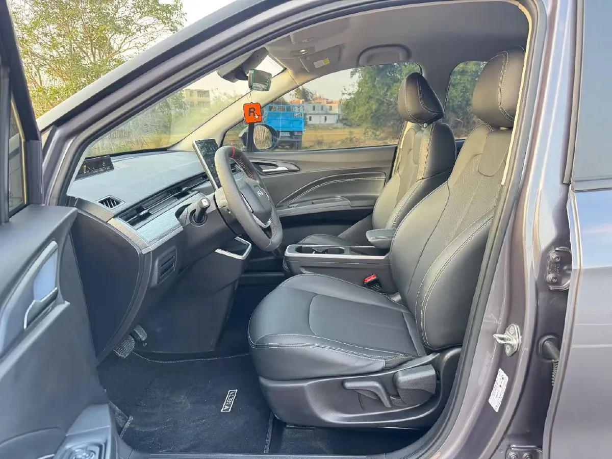 2022 Leapmotor T03 BEV 41KWH,autocango,china used car exporter,china ev exporter,chinese used car exporter,chinese used ev exporter