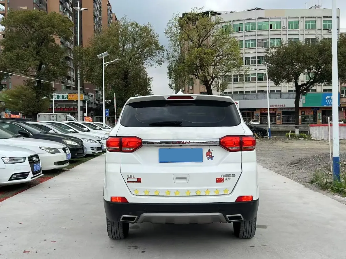 2017 Bestune B30 1.6L 109HP L4 6AT,autocango,china used car exporter,china ev exporter,chinese used car exporter,chinese used ev exporter